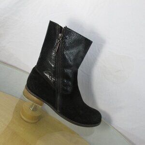 Matt Bernson Boots Women's Black Suede Leather Zip Size 6.5